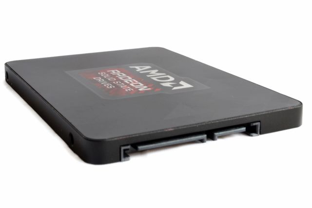 SSDs abseits von Crucial, Samsung und Co.+ Kurztest der AMD R7 SSD