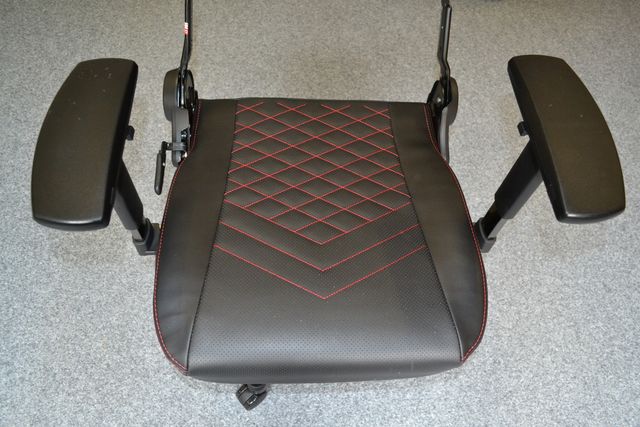 noblechairs_hero_aufbau2