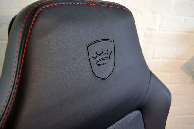 noblechairs_hero_nahansicht