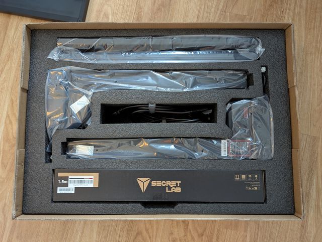 Secretlab Magnus Pro Karton2